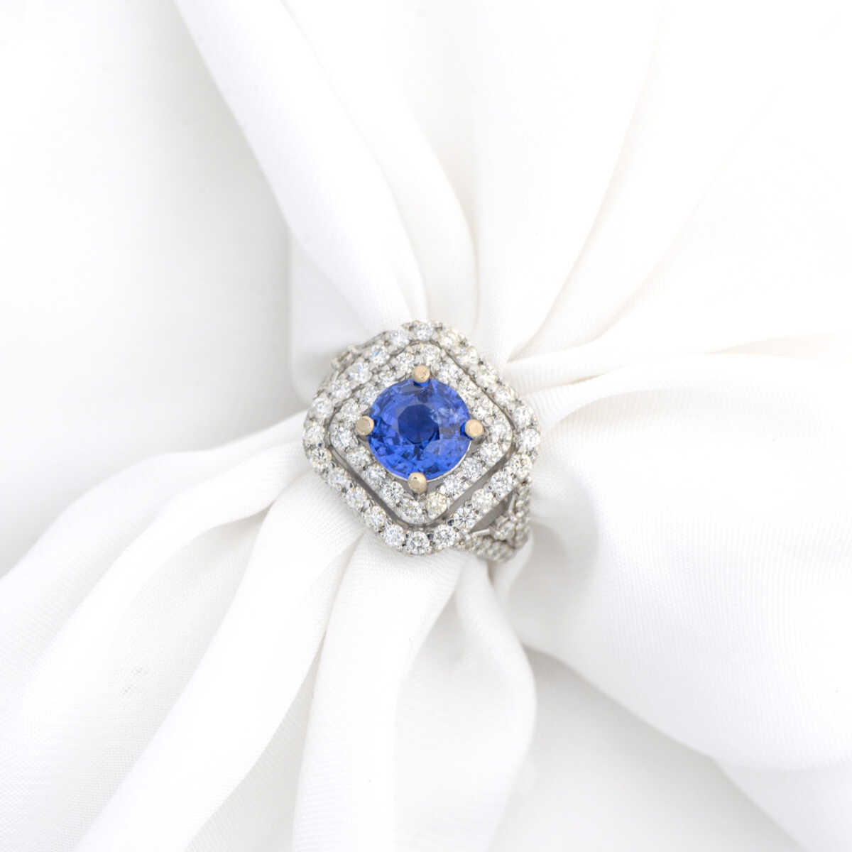 Blue Sapphire Diamond Ring